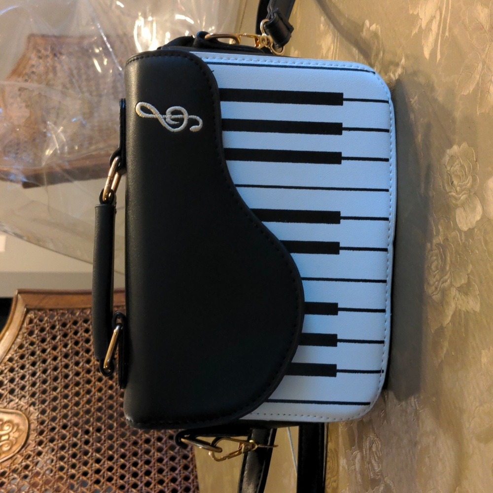 Piano purse